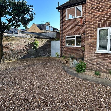 Large 2-Bedroom Maisonette With Free Parking Twickenham Esterno foto