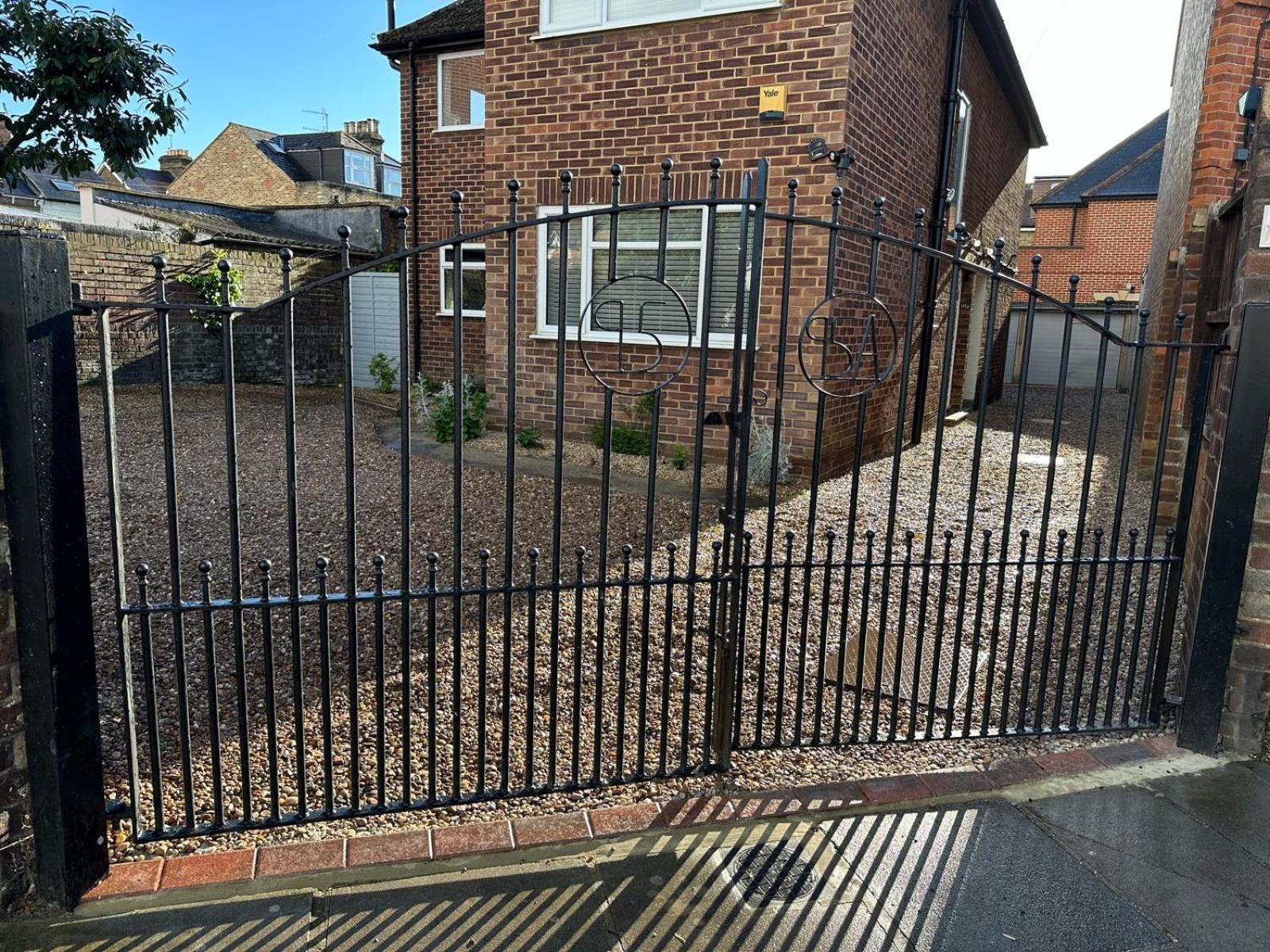Large 2-Bedroom Maisonette With Free Parking Twickenham Esterno foto